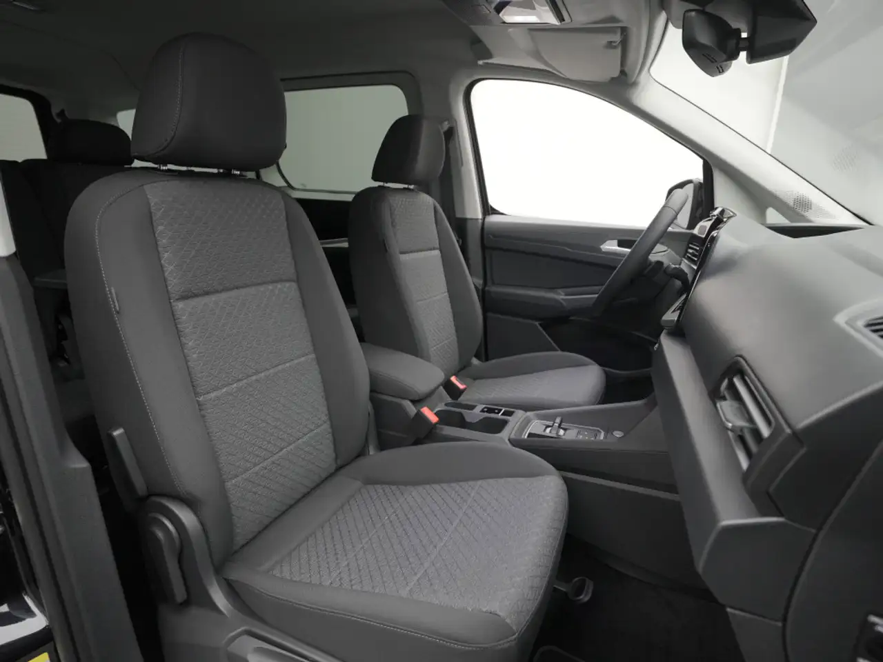 Ford Tourneo 2026 — фото 13