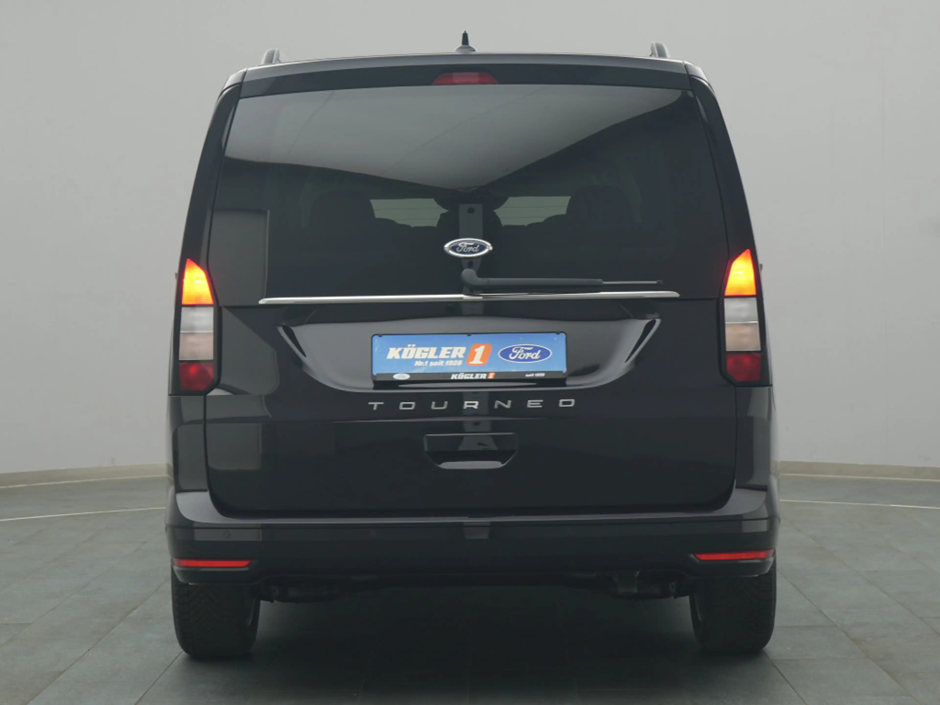 Ford Tourneo Grand Connect Titanium 122PS Aut. — photo 7