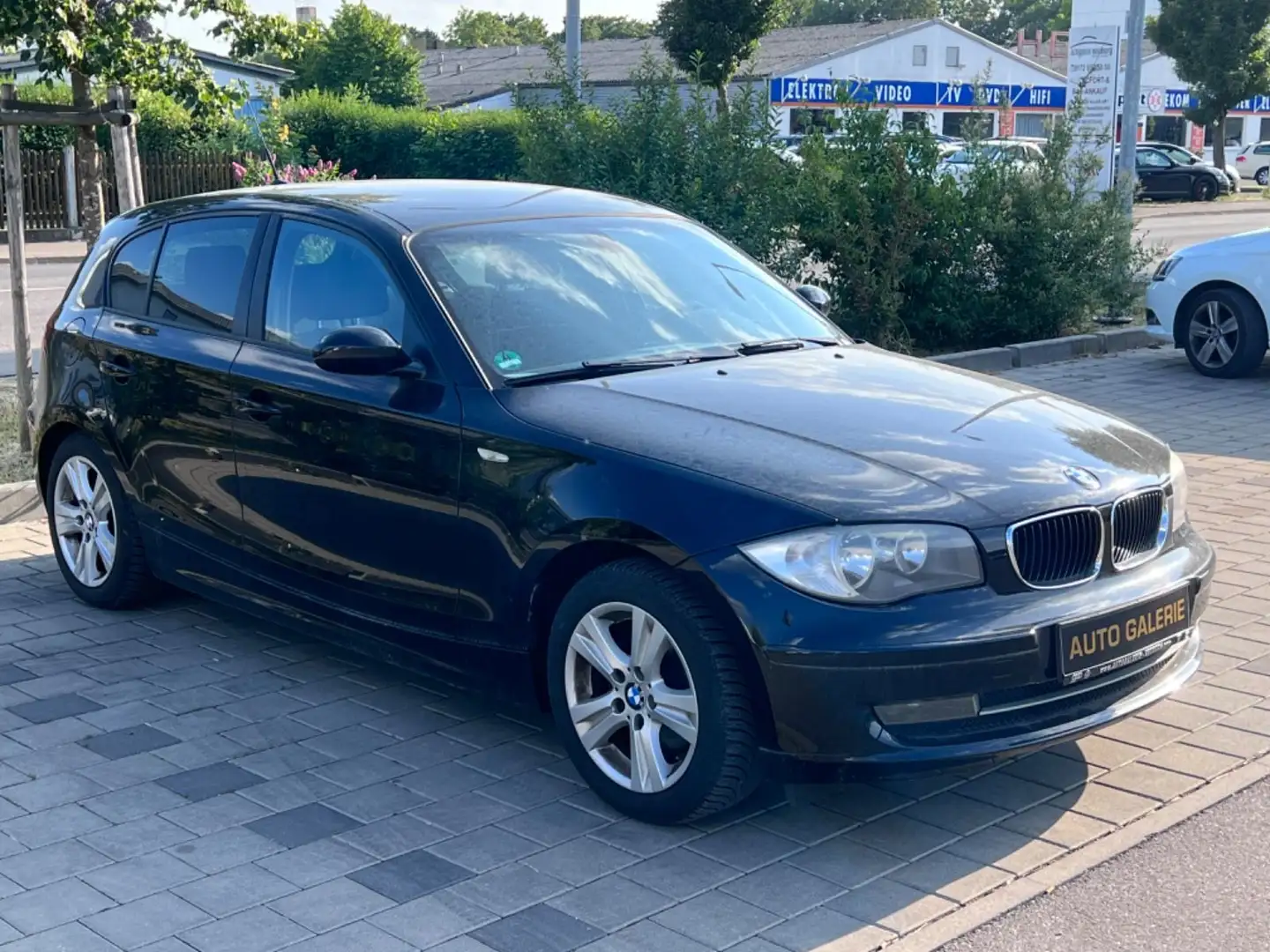 BMW 118 i STEPTRONIC ADVANTAGE PAKET | KLIMA Černá - 2