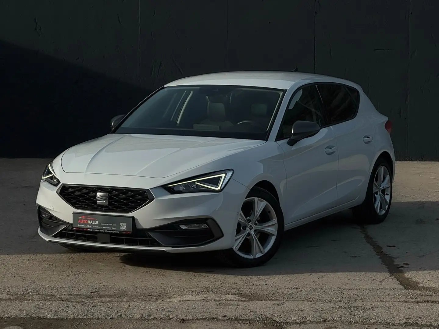SEAT Leon 1.5 TSI FR ACC LED VC SHZ LHZ Kam Ambiente Blanc - 1