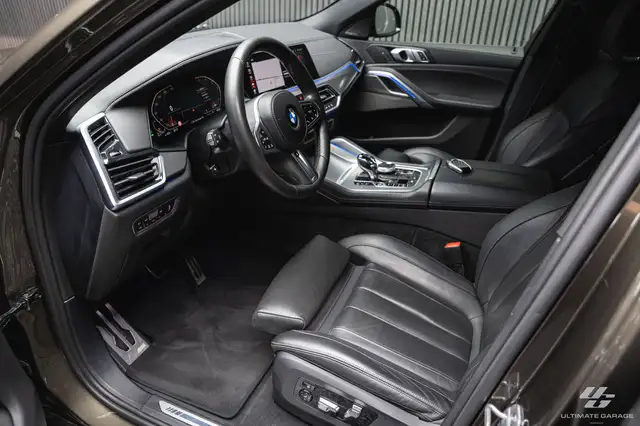 BMW X6 view 11