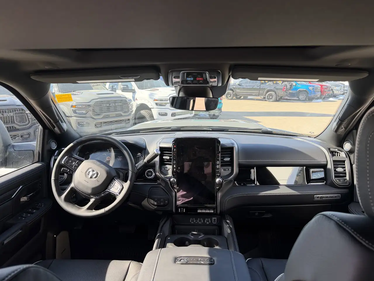 RAM 2500 снимка RAM 2500