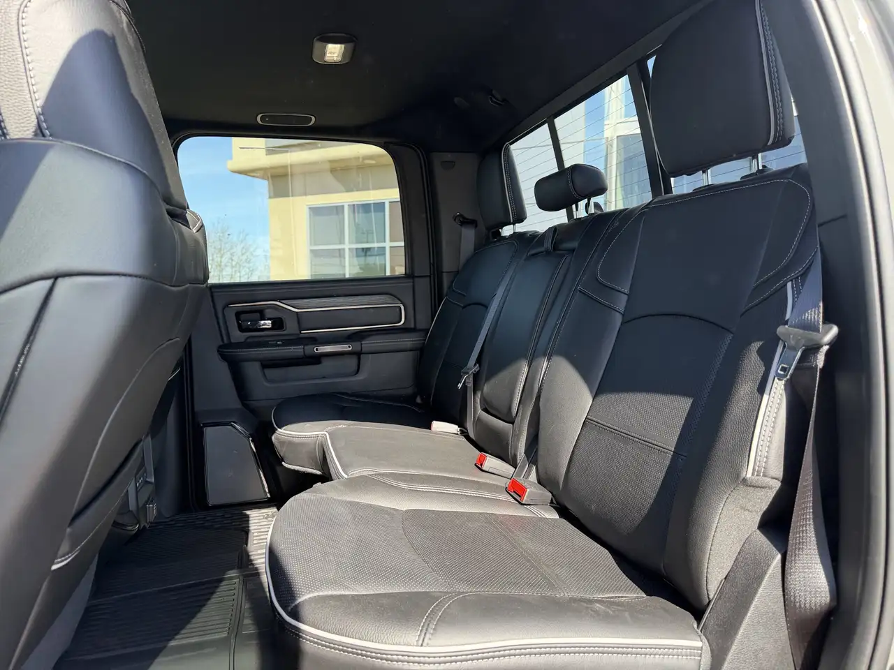 RAM 2500 снимка RAM 2500