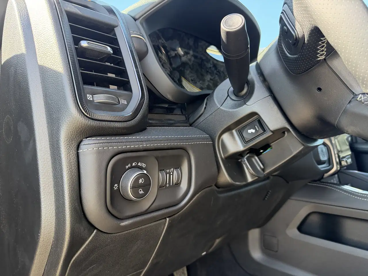 RAM 2500 снимка RAM 2500