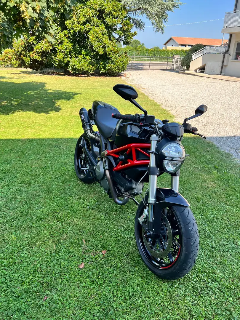 Ducati Monster 796 Schwarz - 1