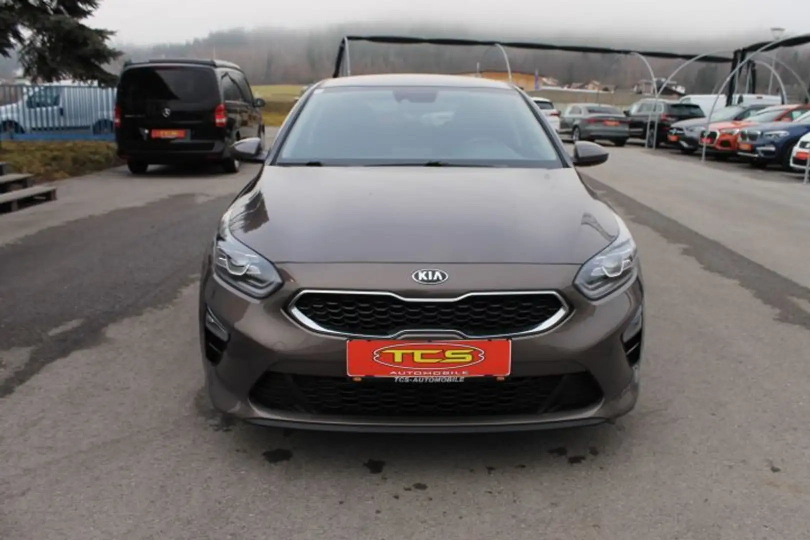 Kia Ceed / cee'd 1,4 TGDI Silber DCT Grau - 2