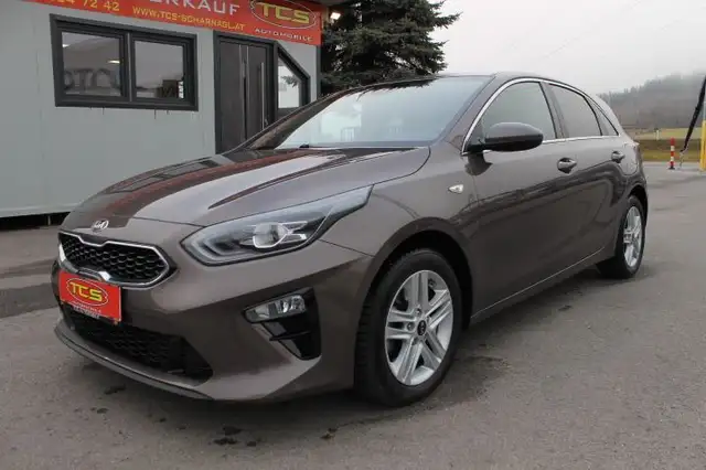 Kia Ceed / cee'd 1,4 TGDI Silber DCT