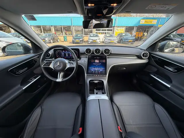 Mercedes-Benz C-Class view 2