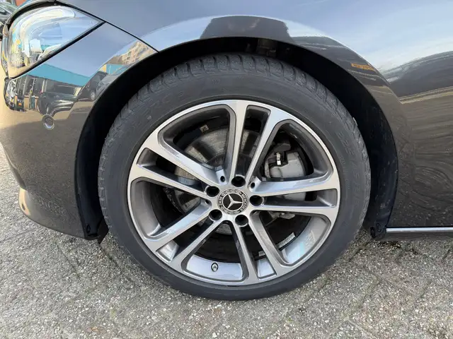 Mercedes-Benz C-Class view 12