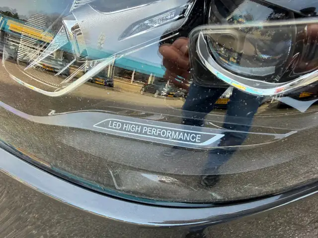 Mercedes-Benz C-Class view 10