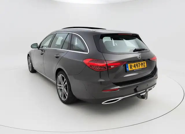 Mercedes-Benz C-Class view 3