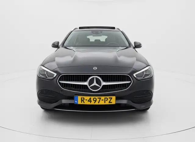 Mercedes-Benz C-Class view 4