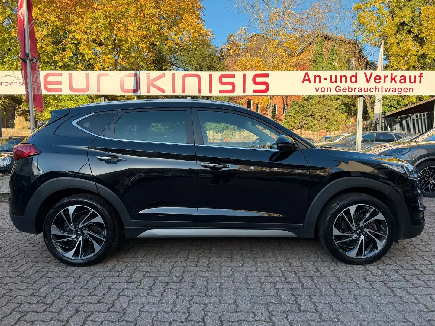 Hyundai TUCSON Premium 2WD Autom.*LEDER*NAV*SHZ*360° Noir - 1