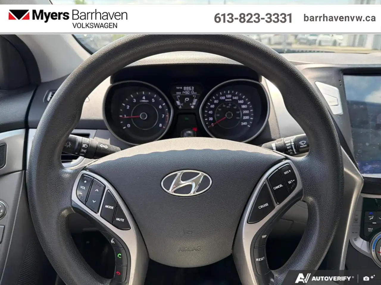 Hyundai ELANTRA снимка Hyundai ELANTRA