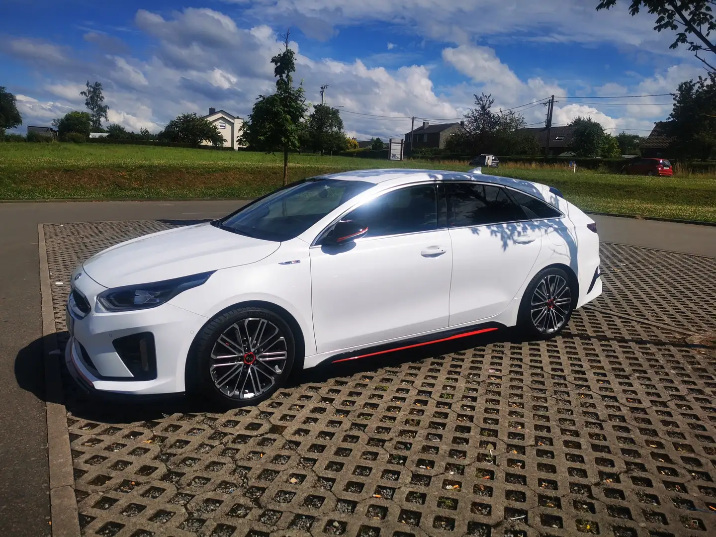 Kia ProCeed / pro_cee'd PROCEED 1.6 T-GDi 204 ch ISG DCT7 GT Blanc - 1