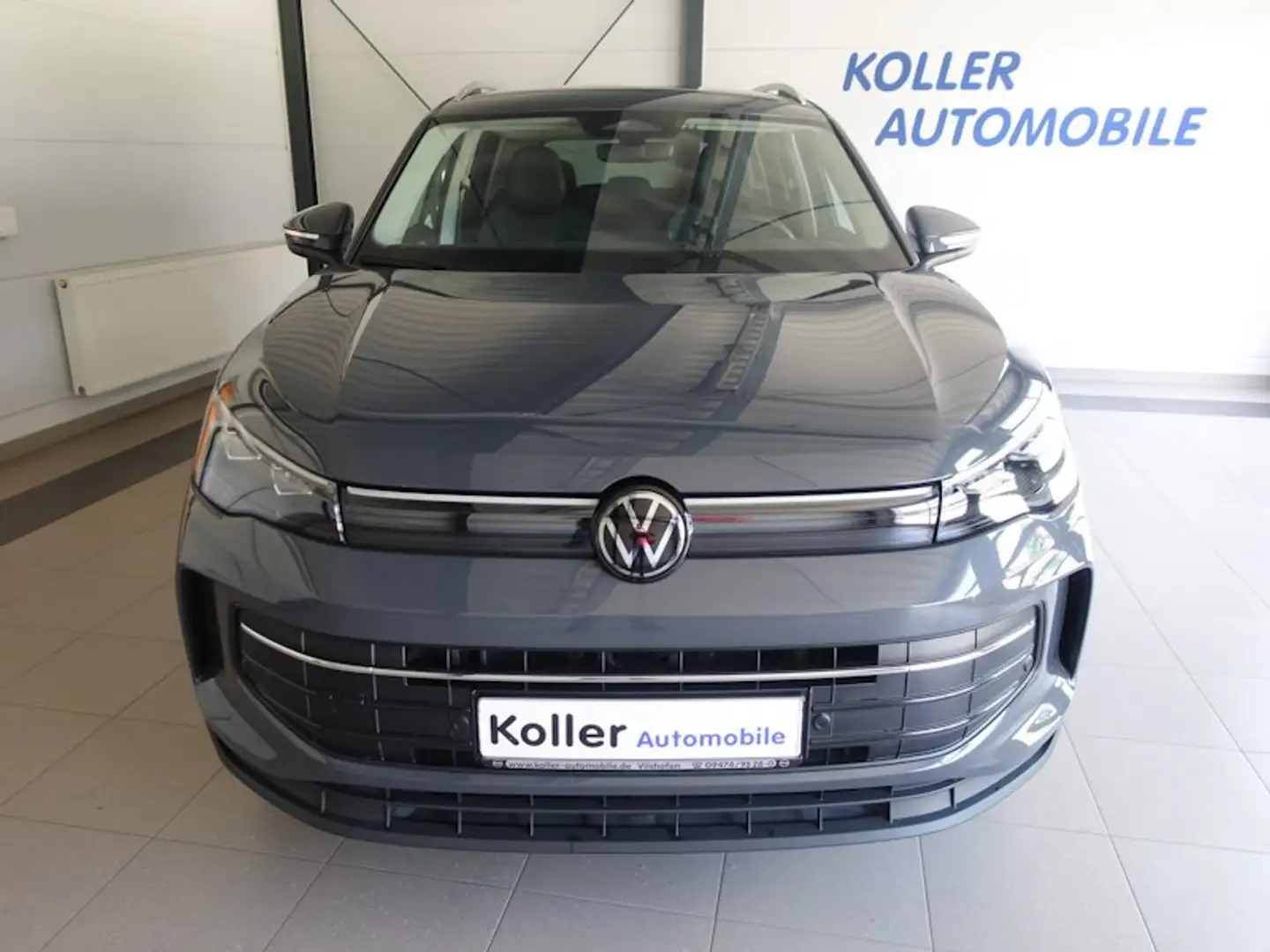 Volkswagen Tiguan 2.0 TDI DSG 4Motion AHK Navi el.Heckkl. Grau - 2