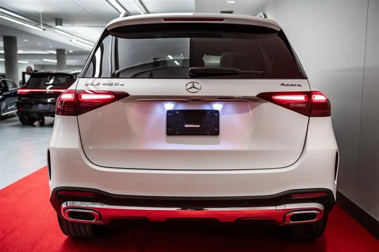 Mercedes-Benz GLE снимка Mercedes-Benz GLE