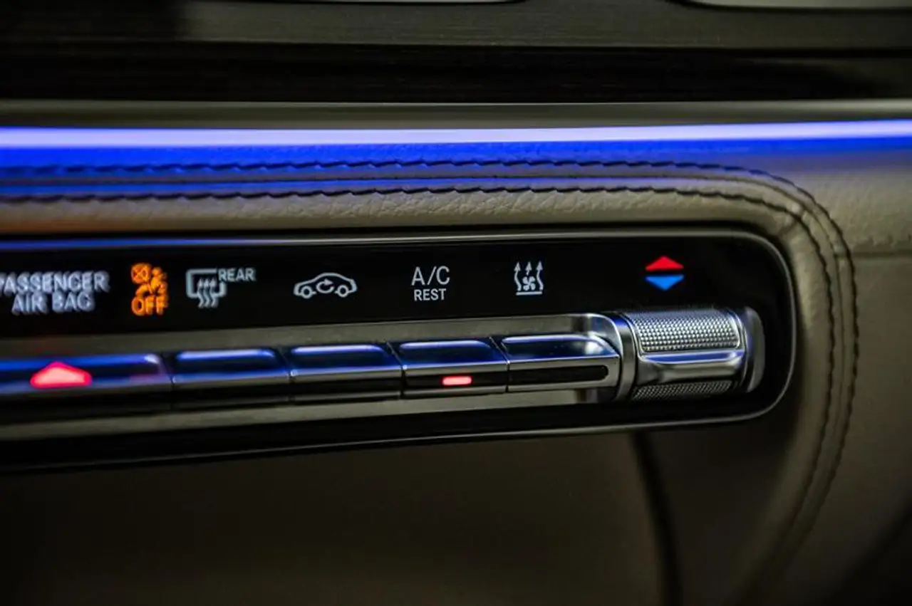 Mercedes-Benz GLE снимка Mercedes-Benz GLE