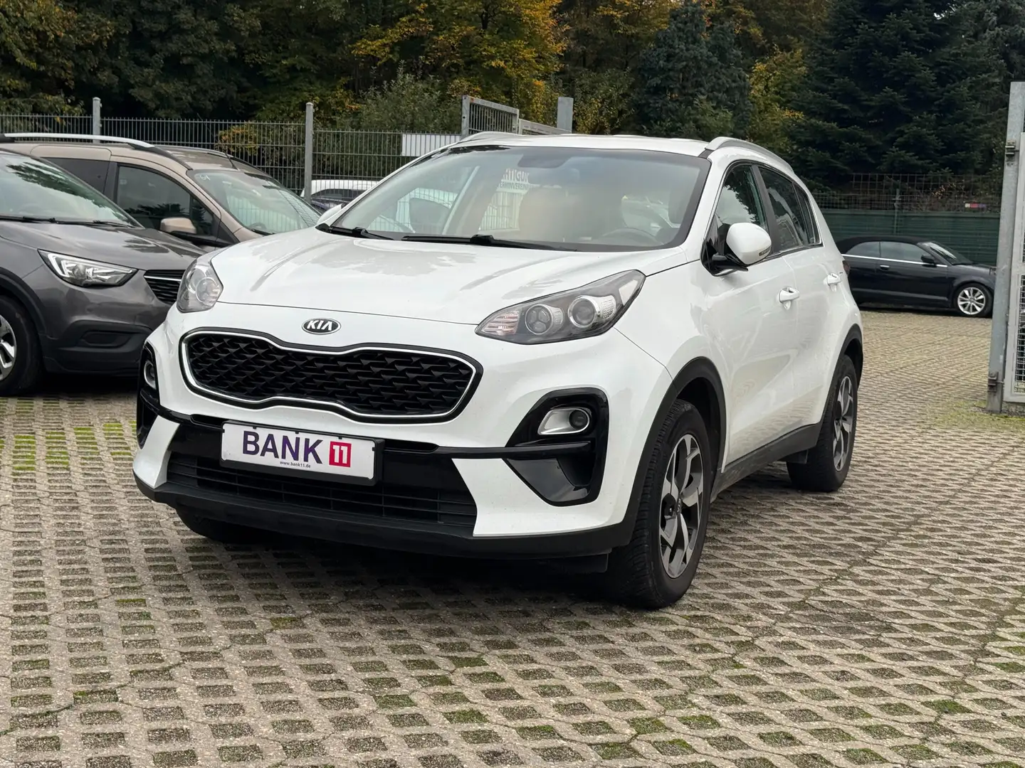 Kia Sportage Attract 2WD Blanc - 1