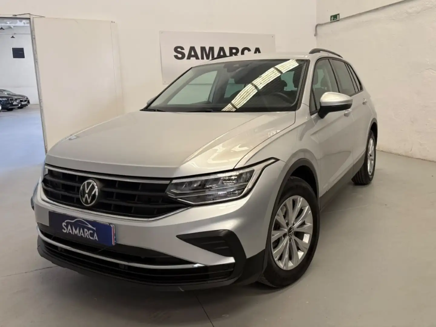 Volkswagen Tiguan 2.0TDI Life DSG 110kW Gris - 1