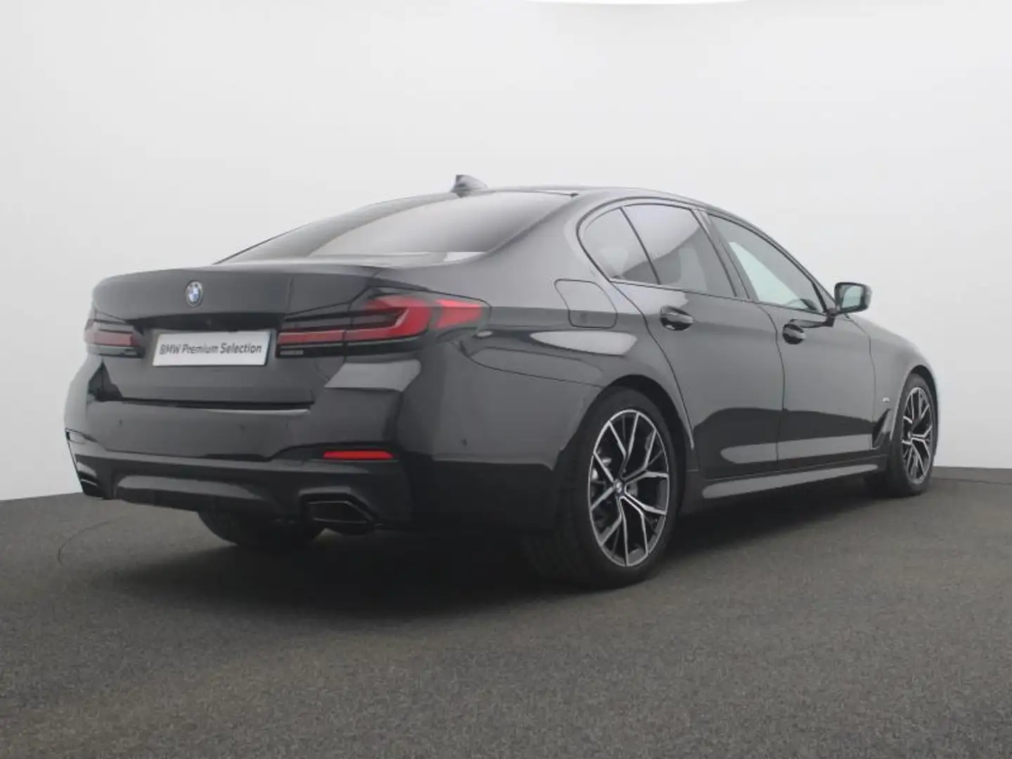 BMW 518 M SPORT - SCHUIFDAK - ACC - HI Černá - 2