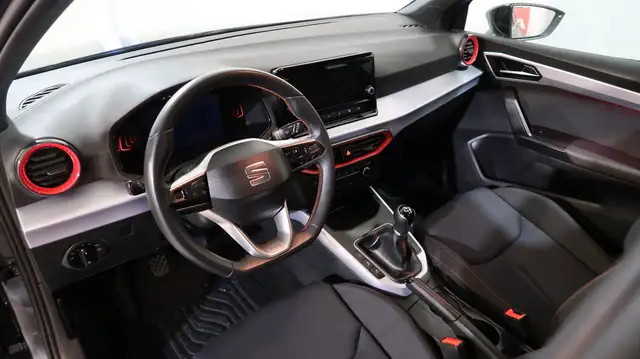 Seat Arona view 2