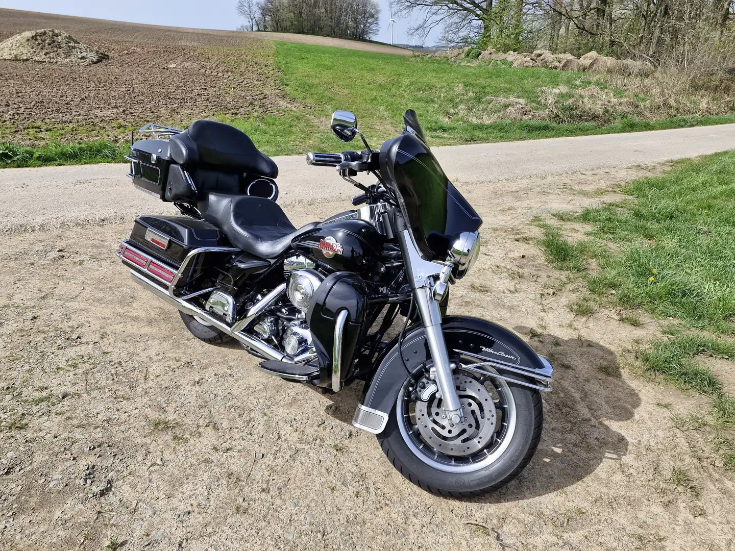 Harley-Davidson Electra Glide Ultra Classic Negru - 1