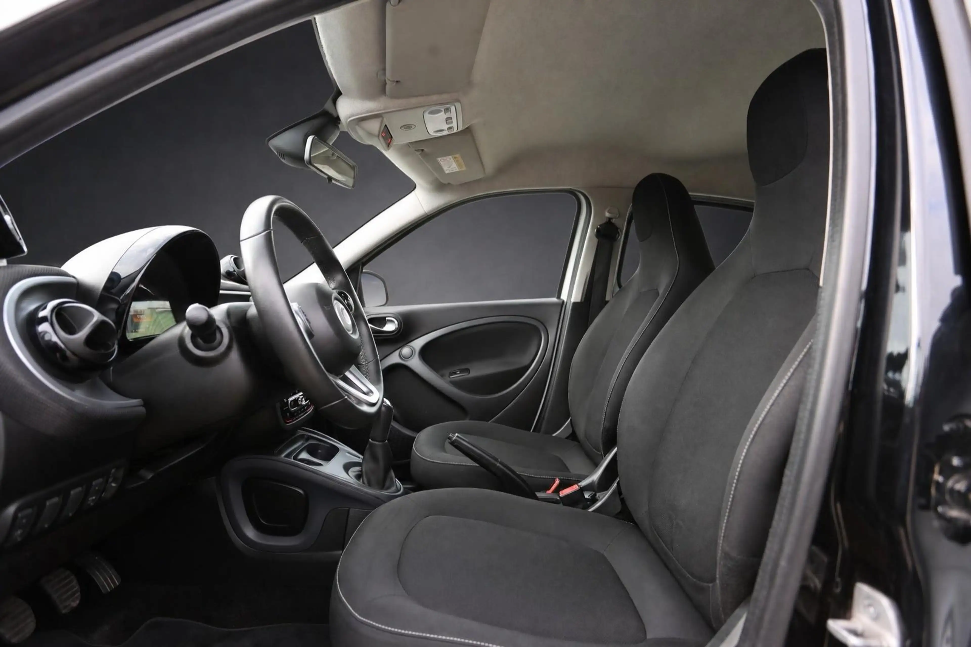 smart forFour PASSION*LED*TEMPOMAT*SITZH*PDC*AMBIENTE* — photo 10