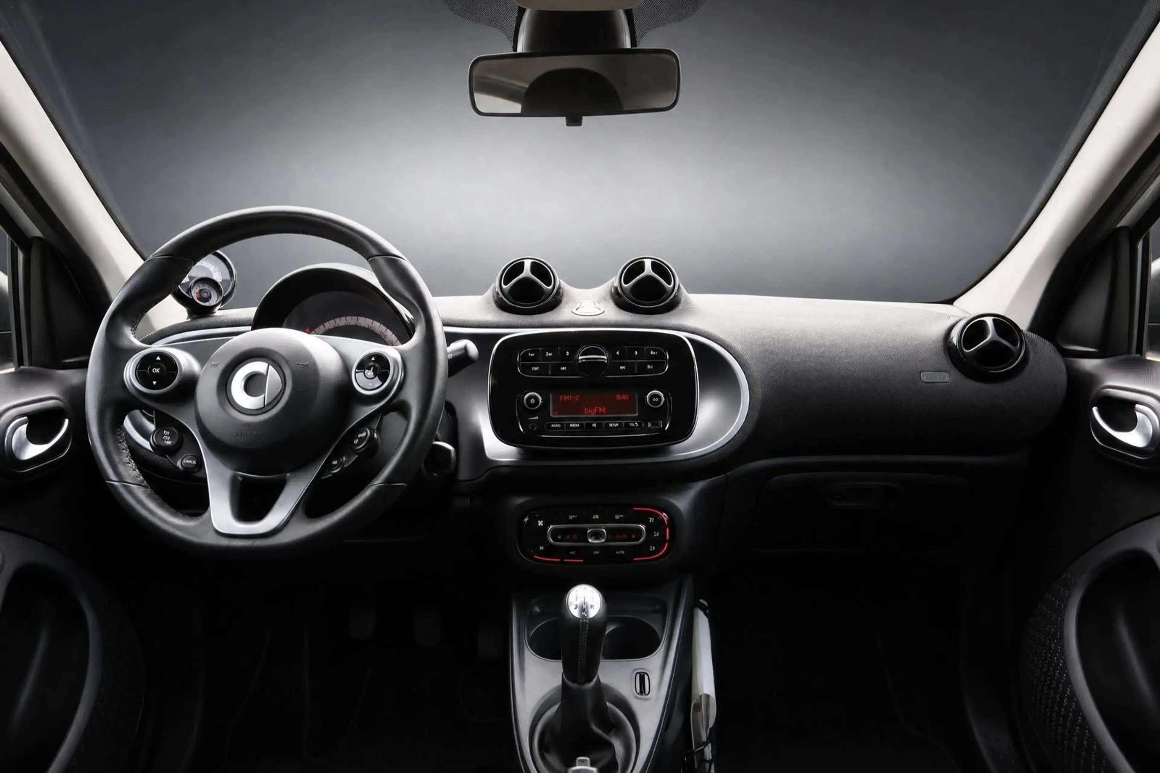 smart forFour PASSION*LED*TEMPOMAT*SITZH*PDC*AMBIENTE* — photo 9
