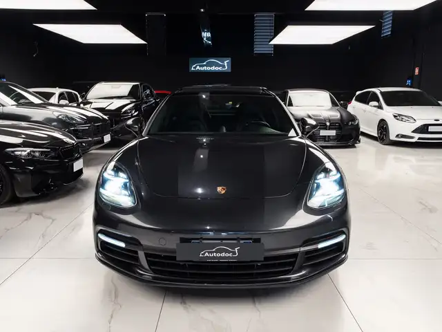 Porsche Panamera view 2