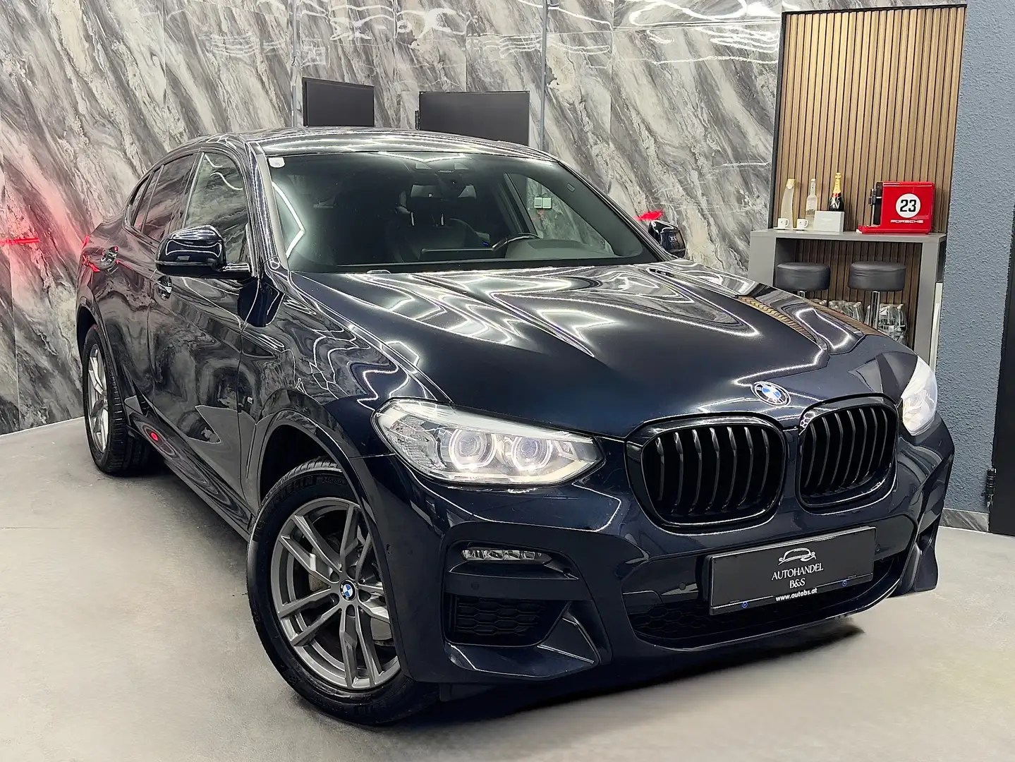 BMW X4 xDrive 20d 48V *M-SPORTPAKET, LED, KAMERA* Schwarz - 1