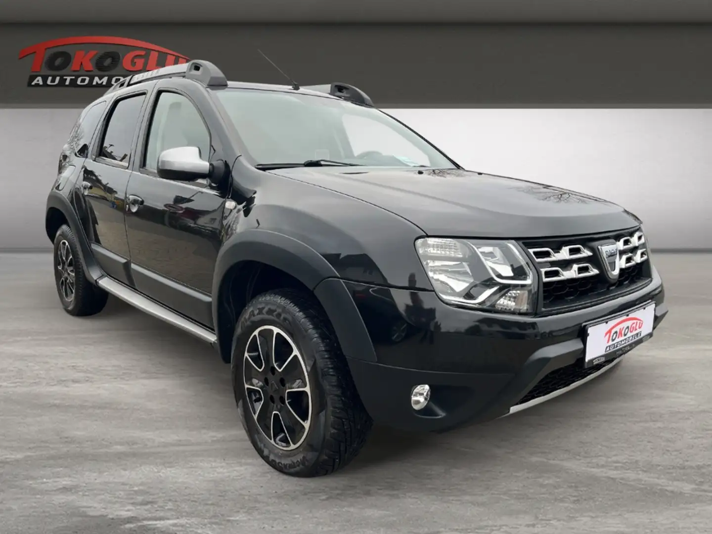 Dacia Duster I Urban Explorer 4x2 1.5 dCi 110 FAP Navi Fahrerpr Schwarz - 1