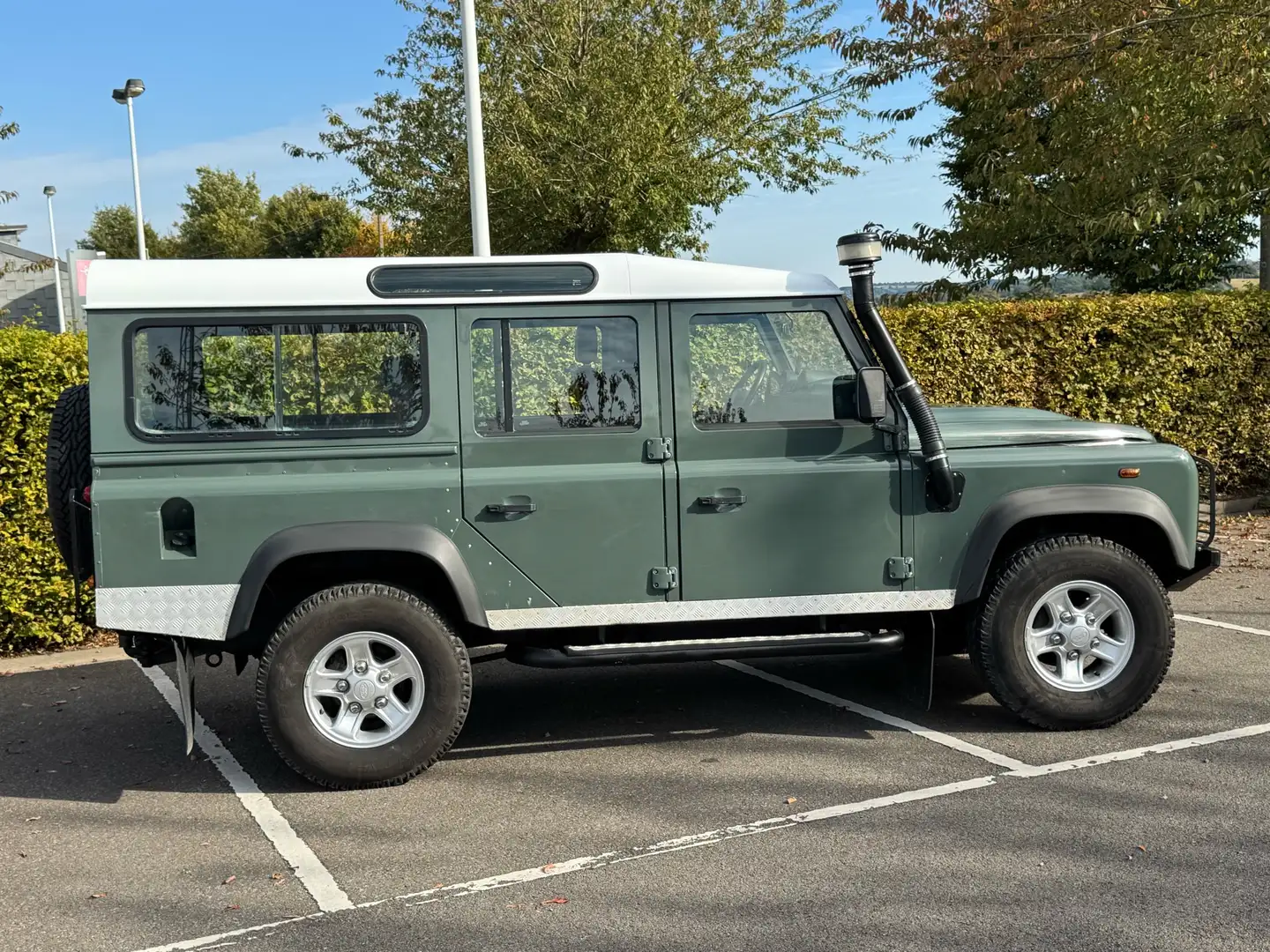 Land Rover Defender 2.4 Td4 110 Groen - 2