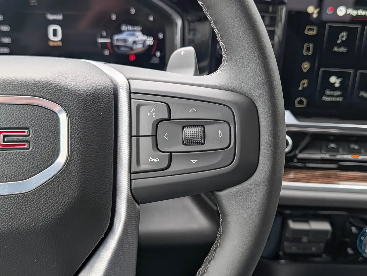 GMC Sierra 1500 снимка GMC Sierra 1500