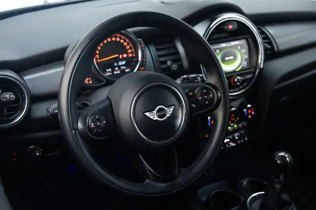 Mini Hatch view 9