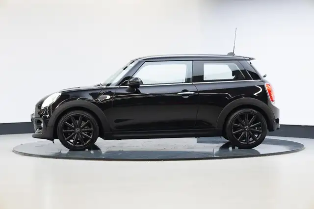 Mini Hatch view 23