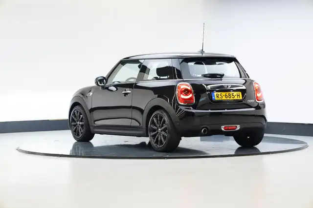 Mini Hatch view 2