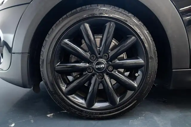 Mini Hatch view 20