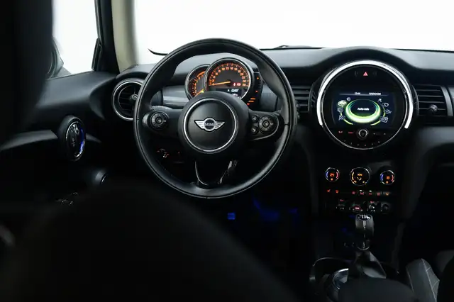 Mini Hatch view 15