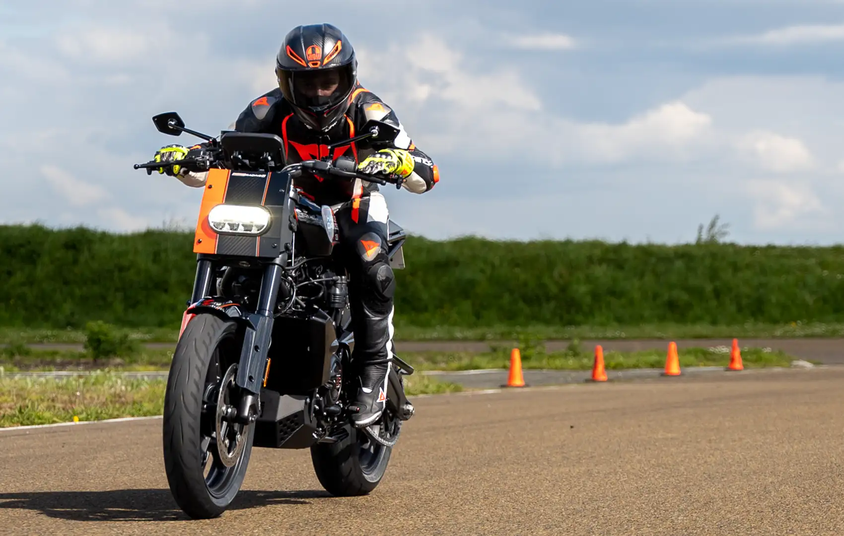 Harley-Davidson Pan America Portocaliu - 2