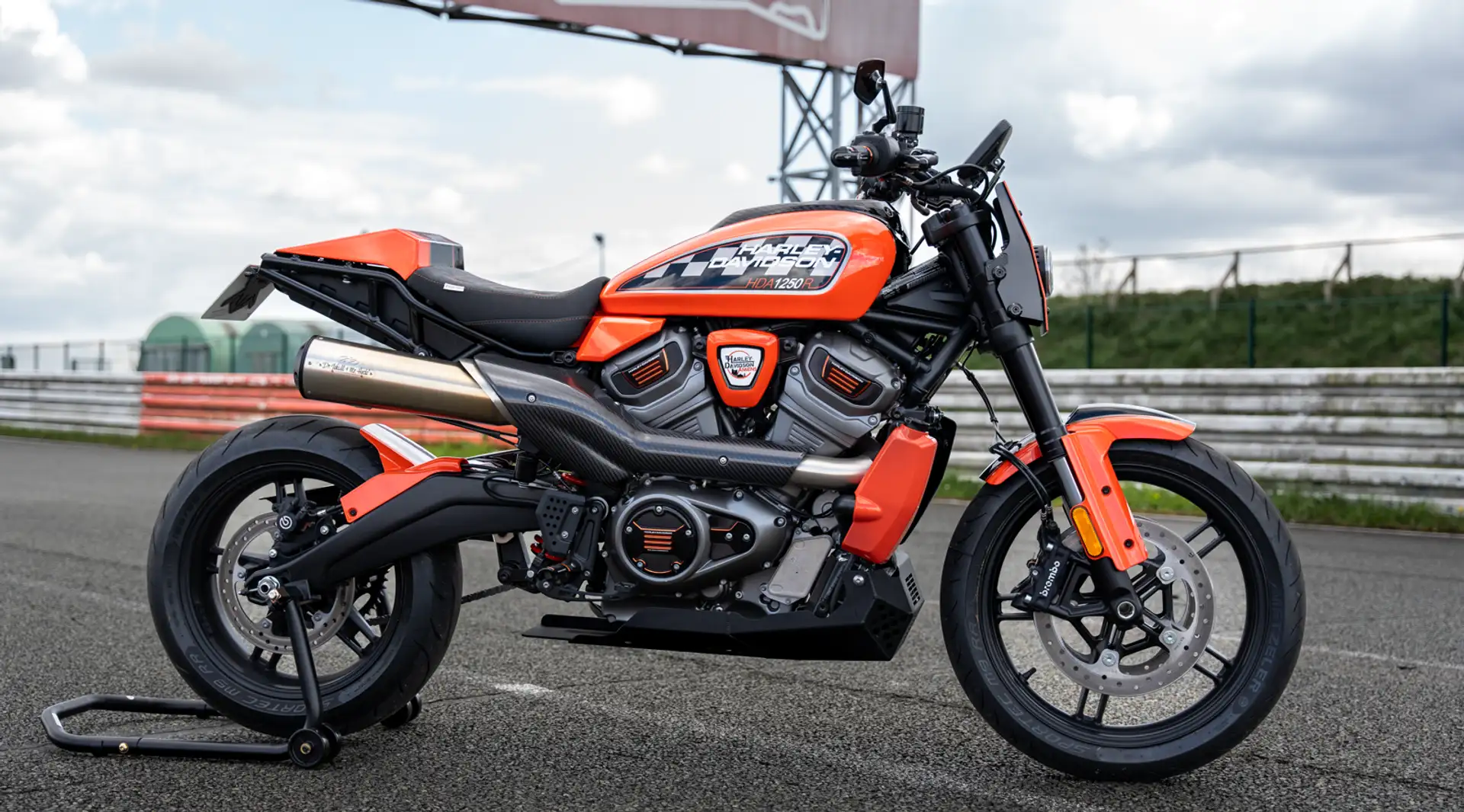 Harley-Davidson Pan America Portocaliu - 1