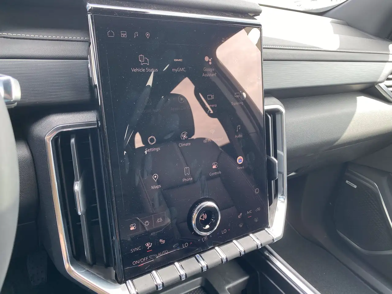 GMC Acadia снимка GMC Acadia