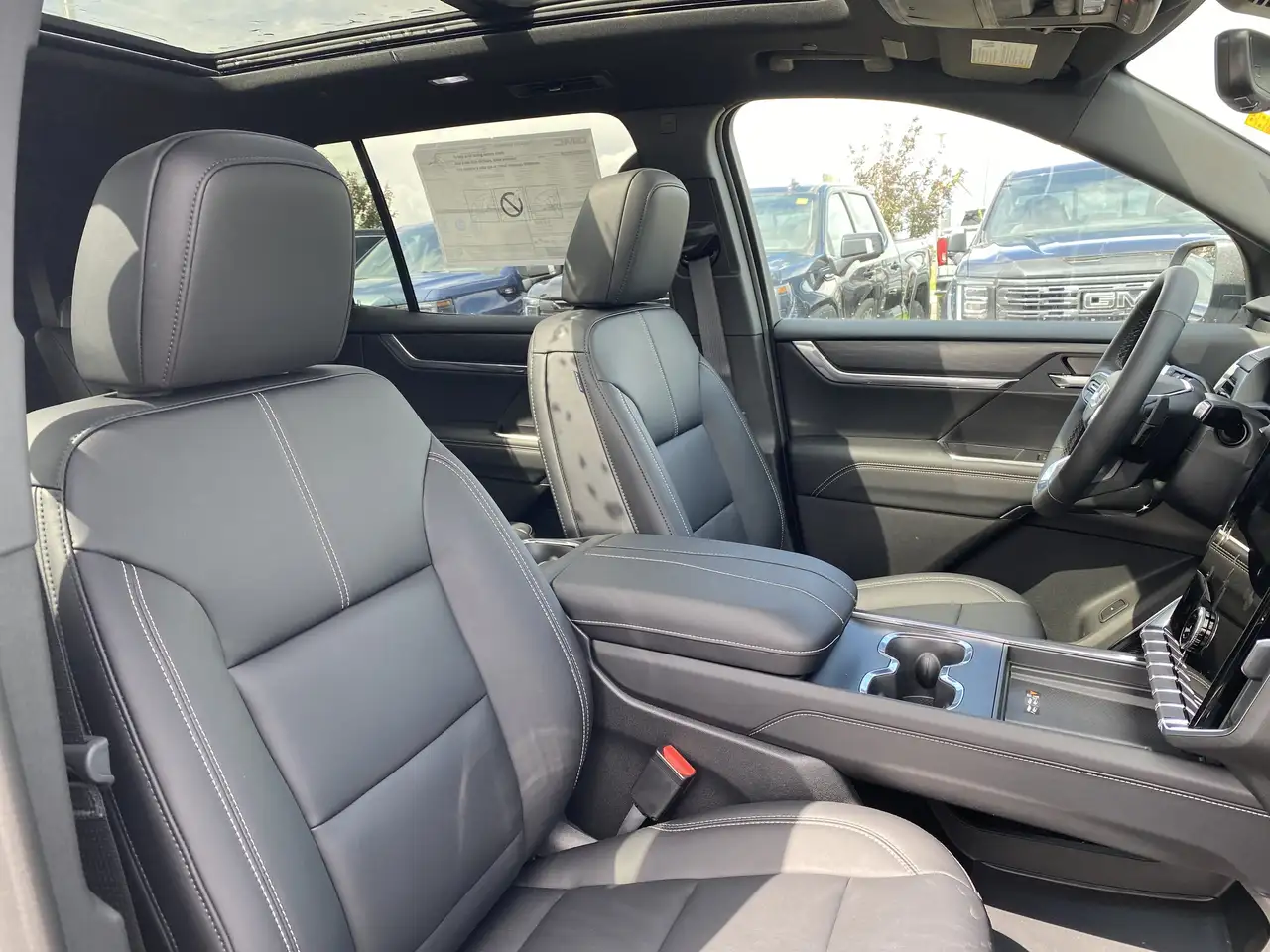 GMC Acadia снимка GMC Acadia