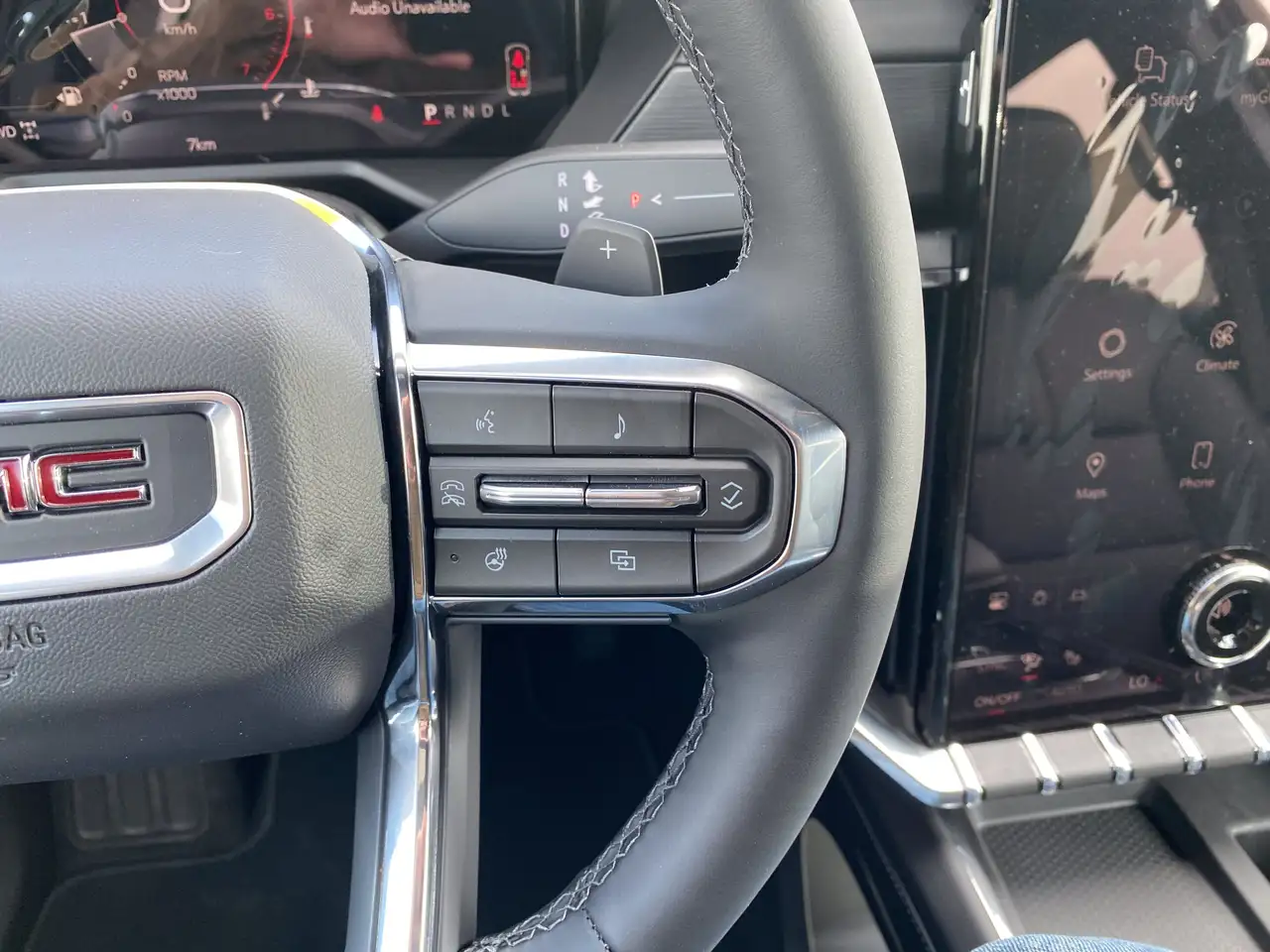 GMC Acadia снимка GMC Acadia