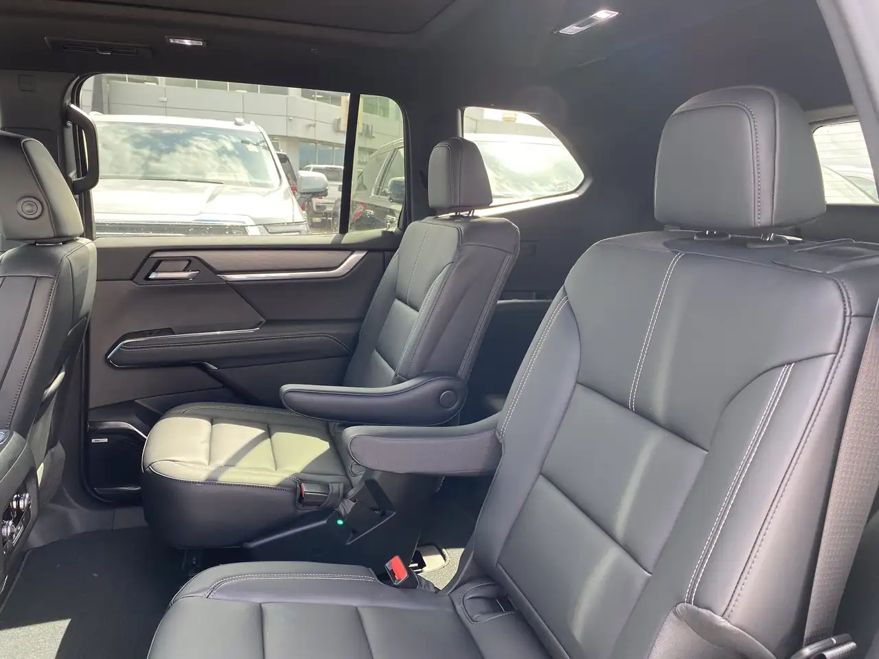 GMC Acadia снимка GMC Acadia