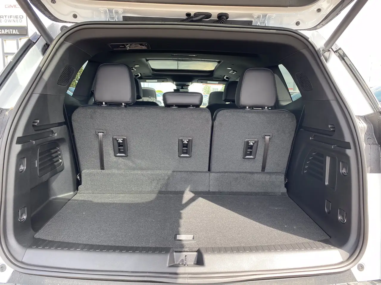 GMC Acadia снимка GMC Acadia