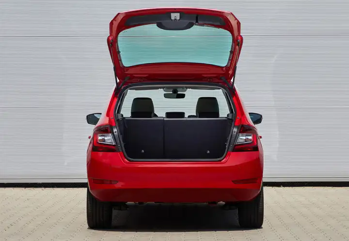 Škoda Fabia 1.0 TSI AMBITION 2020, foto 33