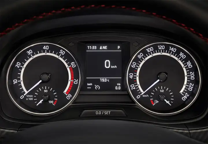 Škoda Fabia 1.0 TSI AMBITION 2020, foto 10