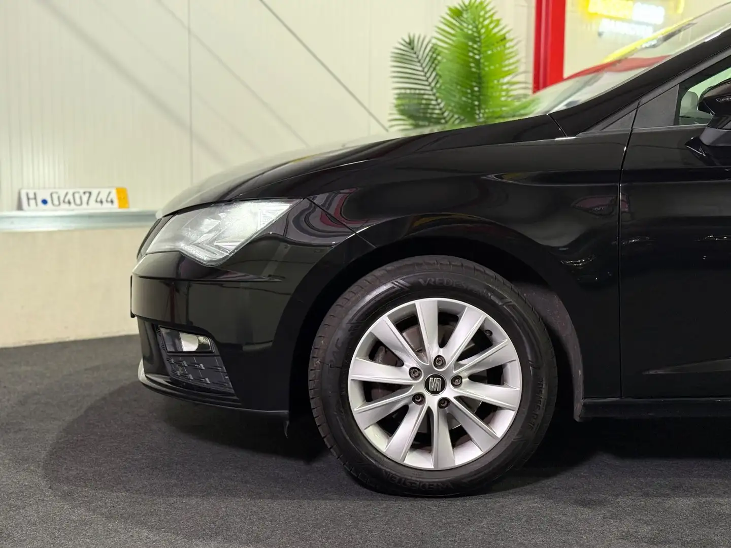 SEAT Leon Style*ZAHNRIEMEN NEU*BLUETOOTH*PDC*TEMPOMAT Schwarz - 2