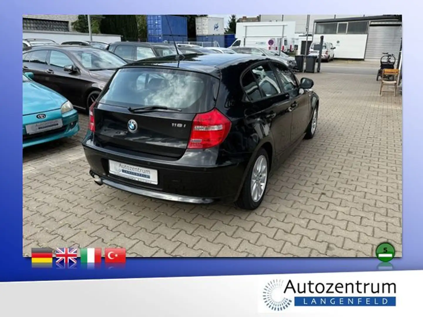 BMW 116 i Aut. *5 TÜRIG*KLIMA*PDC*ALU* Schwarz - 2